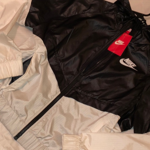 Nike Other - Nike Windbreaker